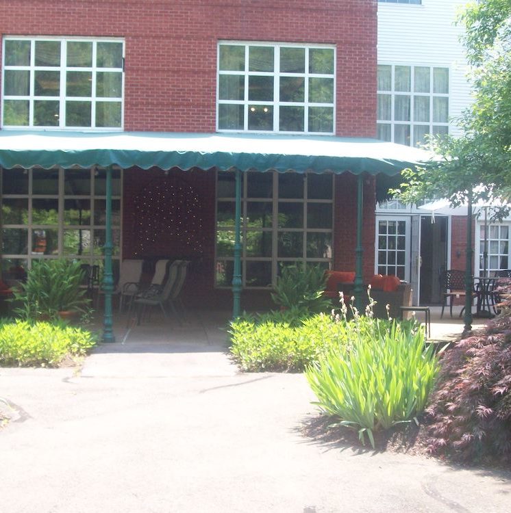 Grounds of Arbors of Hop Brook Assisted Living Amenities CT