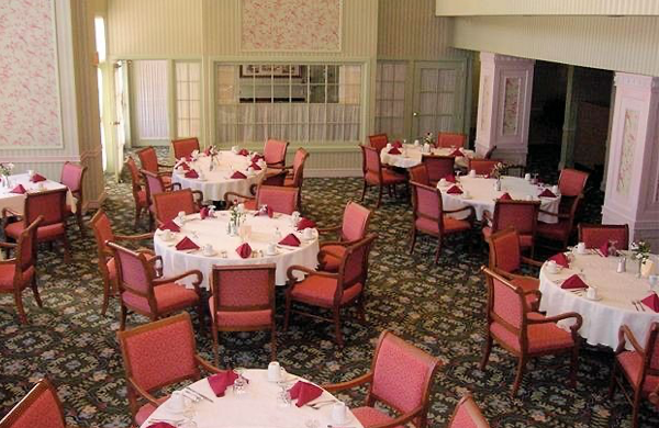 arbors of hop brook dining room