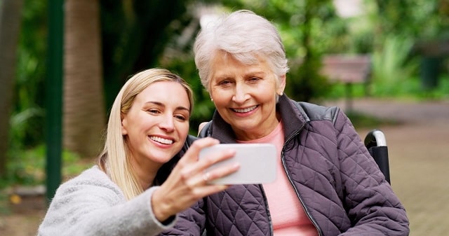 Learn What Your Loved One Needs When Looking at Assisted Living Near Me Options